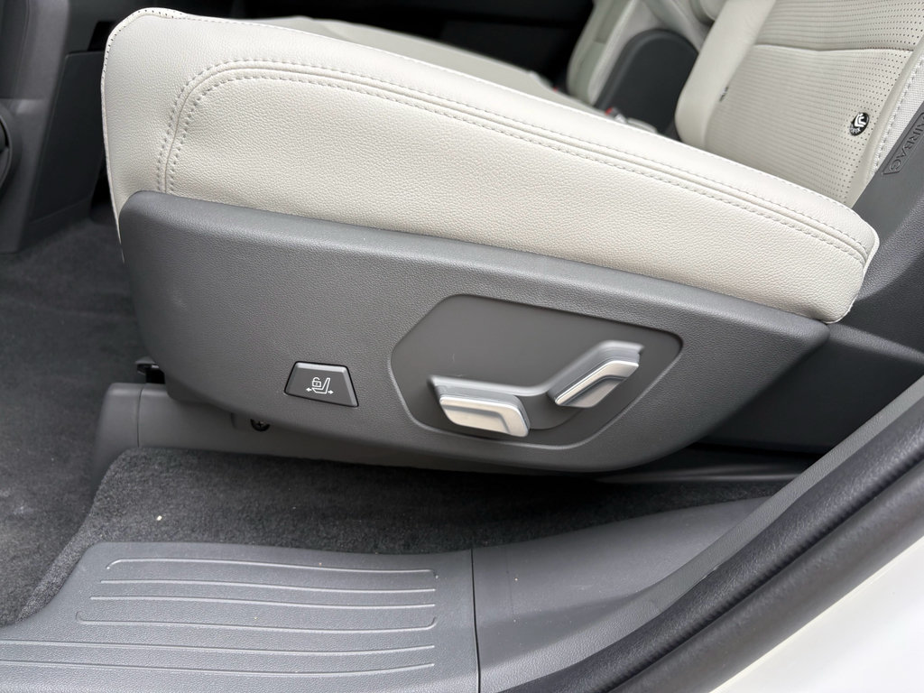 New 2026 Hyundai Santa Fe Limited AWD/4WD image 18