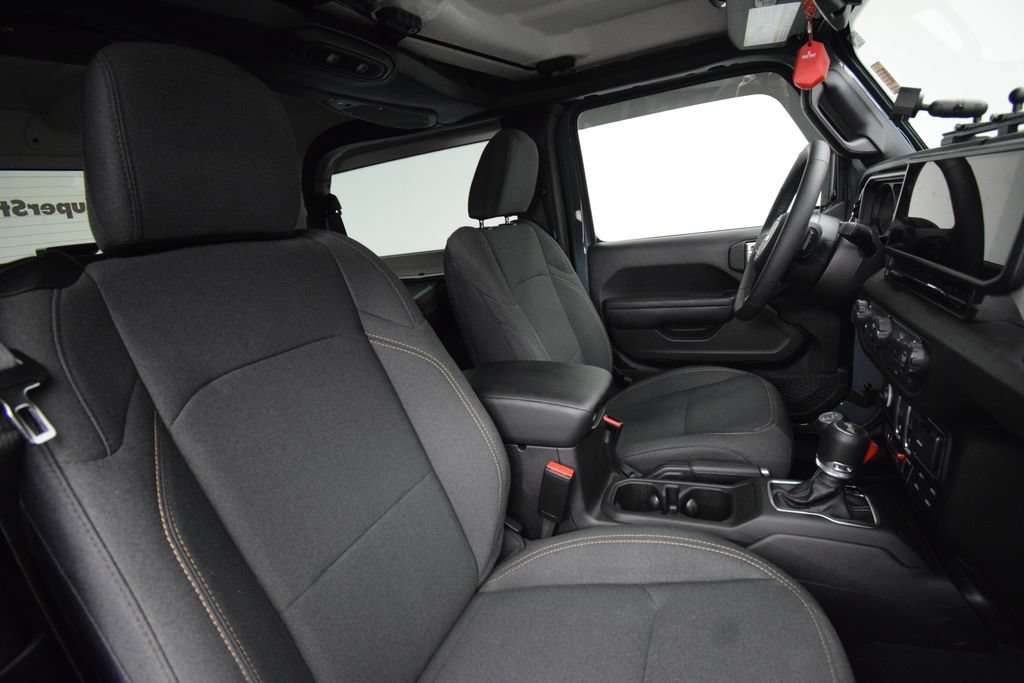 Used 2026 Jeep Wrangler Sport AWD/4WD image 17