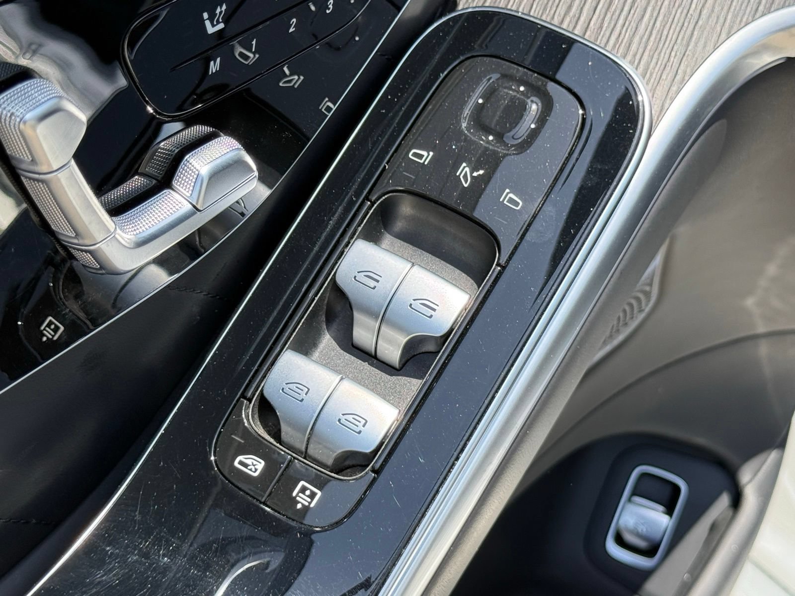 Used 2023 Mercedes-Benz S 580 4MATIC Sedan image 25