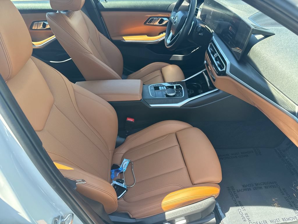 Used 2023 BMW 330i Sedan w/ Convenience Package RWD image 11