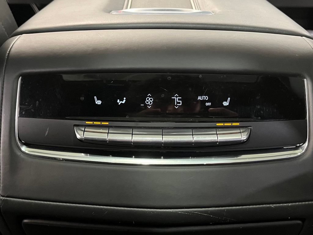 Used 2022 Cadillac Escalade Sport Platinum w/ Heavy-Duty Trailer Package AWD/4WD image 27
