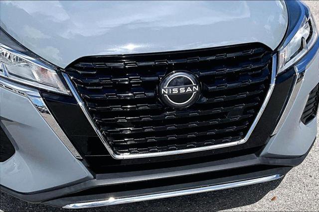 Used 2022 Nissan Kicks SV FWD image 11