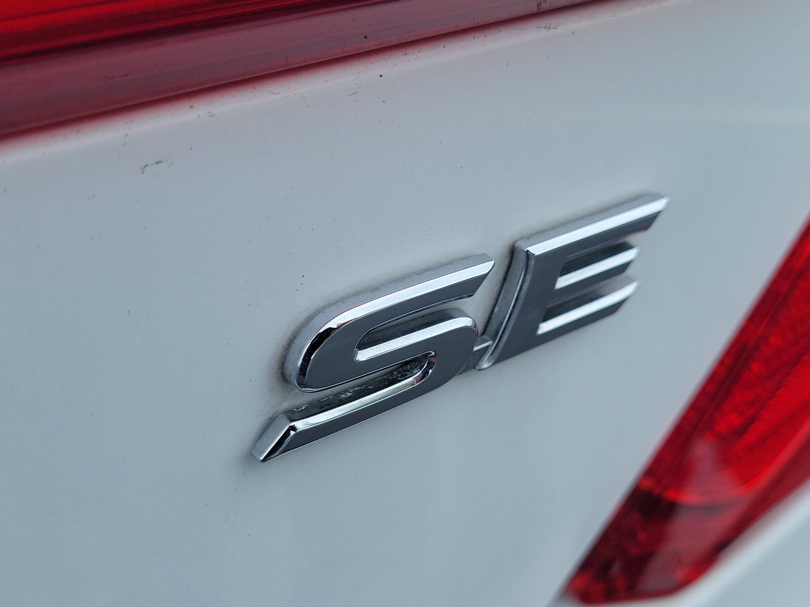 Used 2014 Toyota Camry SE w/ Moonroof Package FWD image 7
