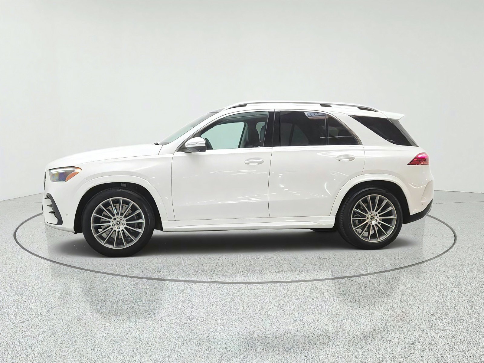 Used 2024 Mercedes-Benz GLE 350 4MATIC image 8
