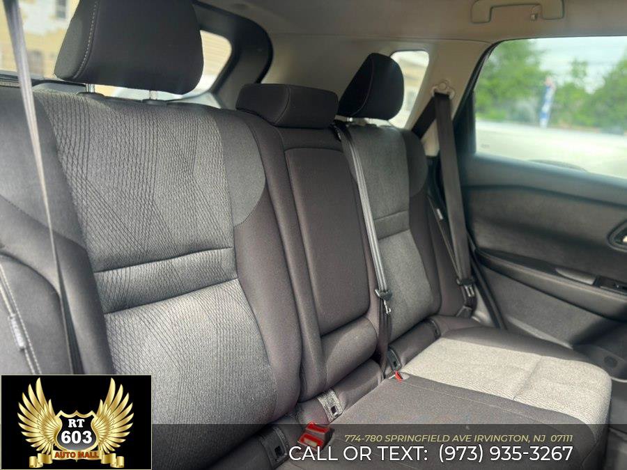Used 2025 Nissan Rogue SV FWD image 10