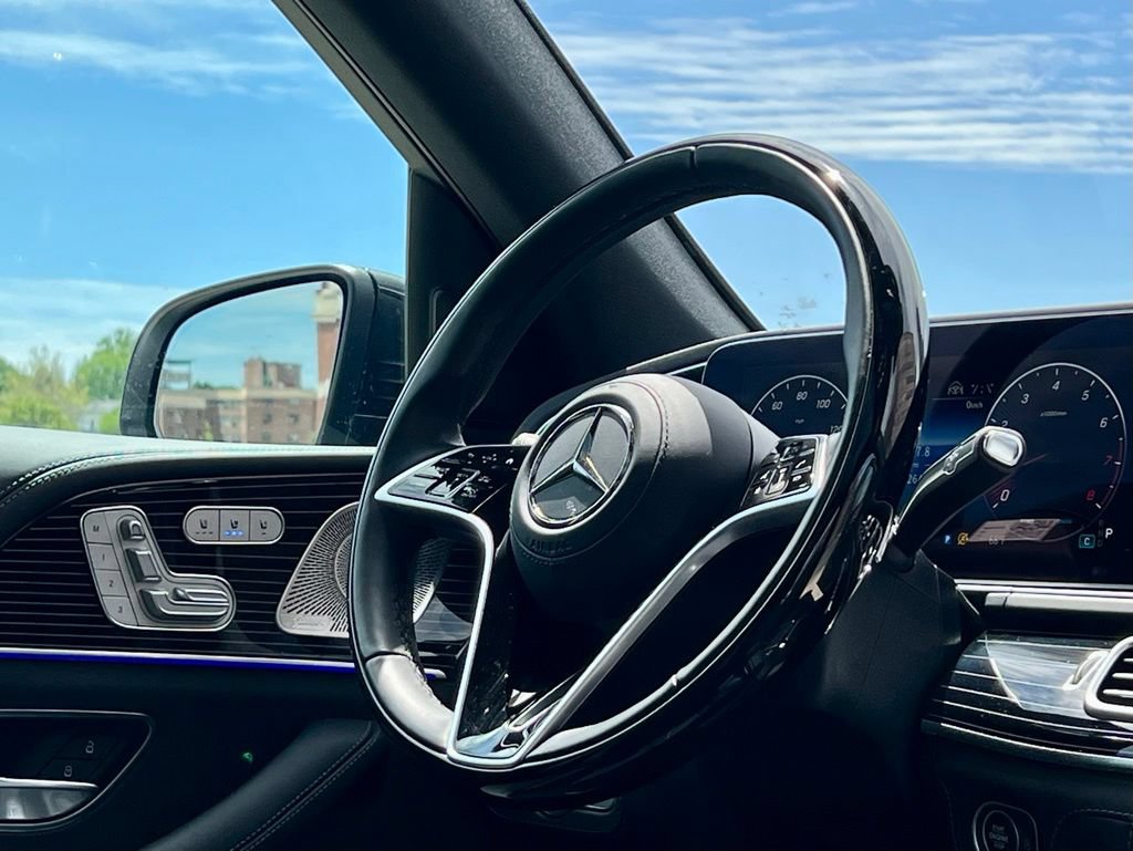 Certified 2025 Mercedes-Benz GLS 580 4MATIC image 9
