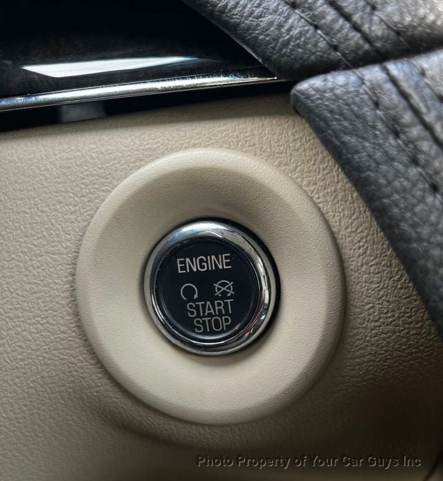 Used 2019 Lincoln MKT AWD image 32