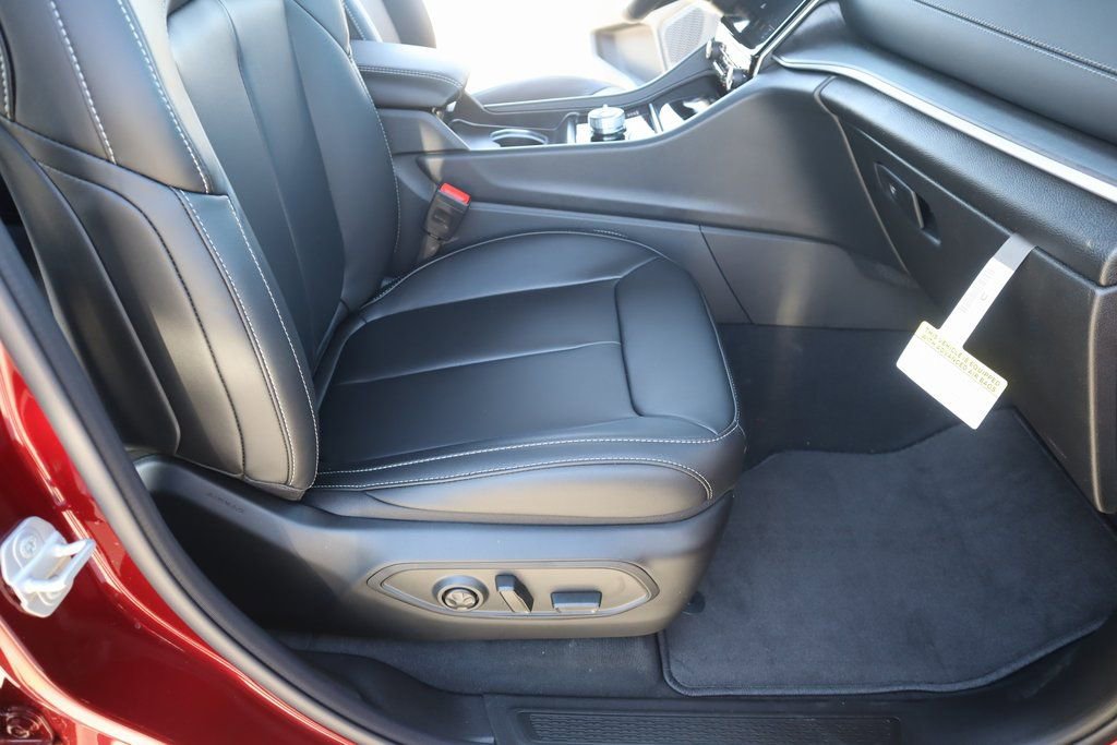 New 2025 Jeep Grand Cherokee L Limited image 14