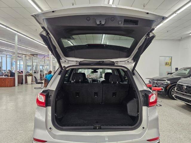 Used 2020 Chevrolet Equinox LT w/ Driver Convenience Package FWD image 40