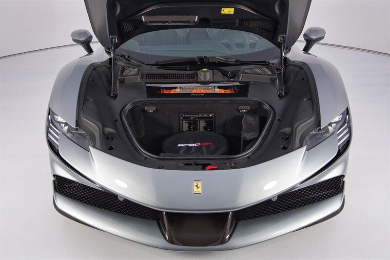 Used 2023 Ferrari SF90 Spider AWD/4WD image 33