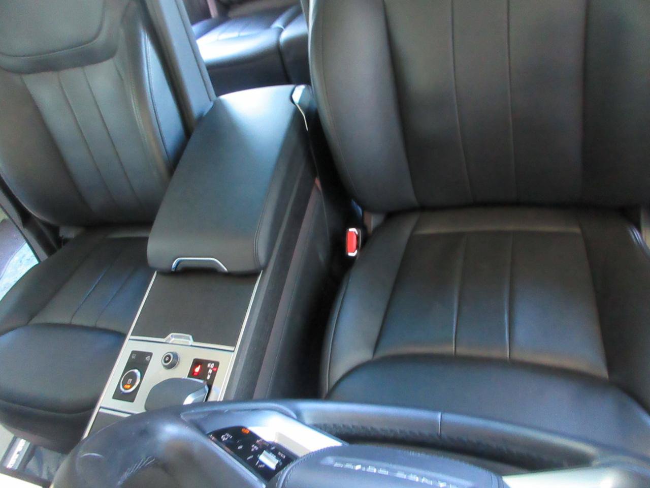 Used 2023 Land Rover Range Rover SE AWD/4WD image 15