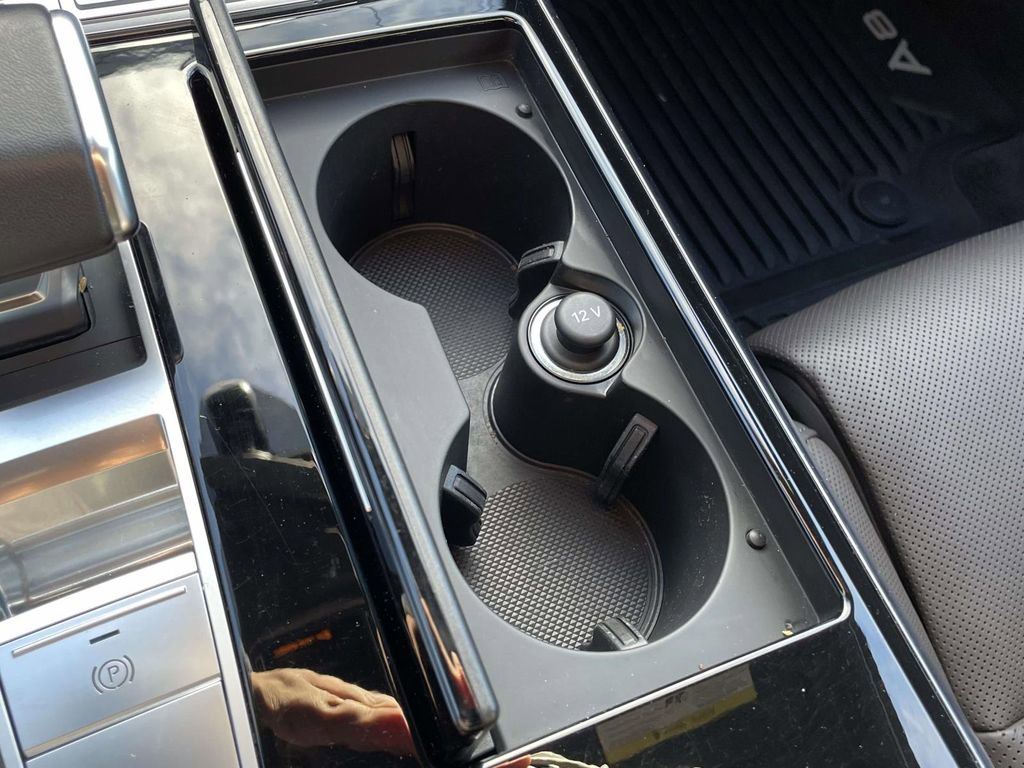 Used 2023 Audi A8 L 3.0T image 22