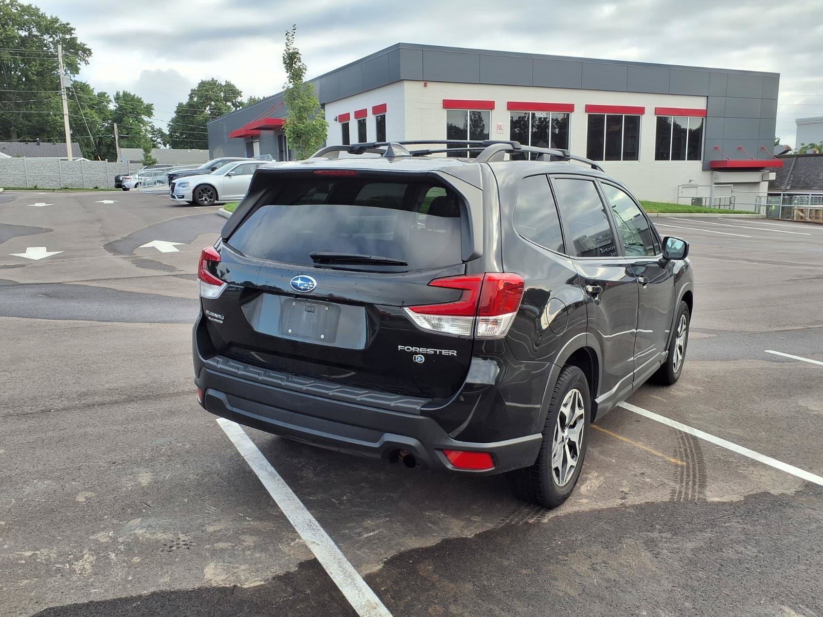 Used 2020 Subaru Forester Premium AWD/4WD image 4
