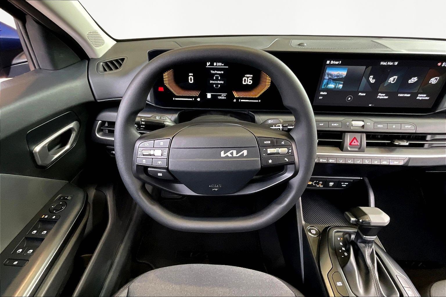 Used 2025 Kia K4 LXS image 9