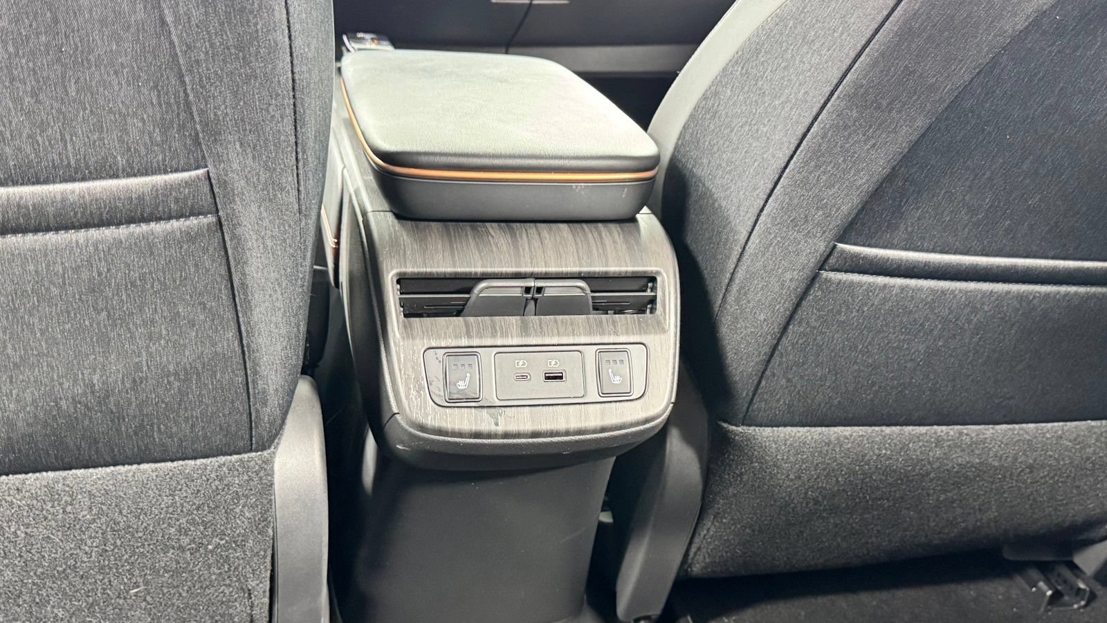 Certified 2024 Nissan Ariya AWD image 36