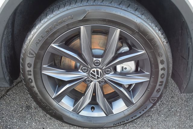 Used 2023 Volkswagen Tiguan SE image 46