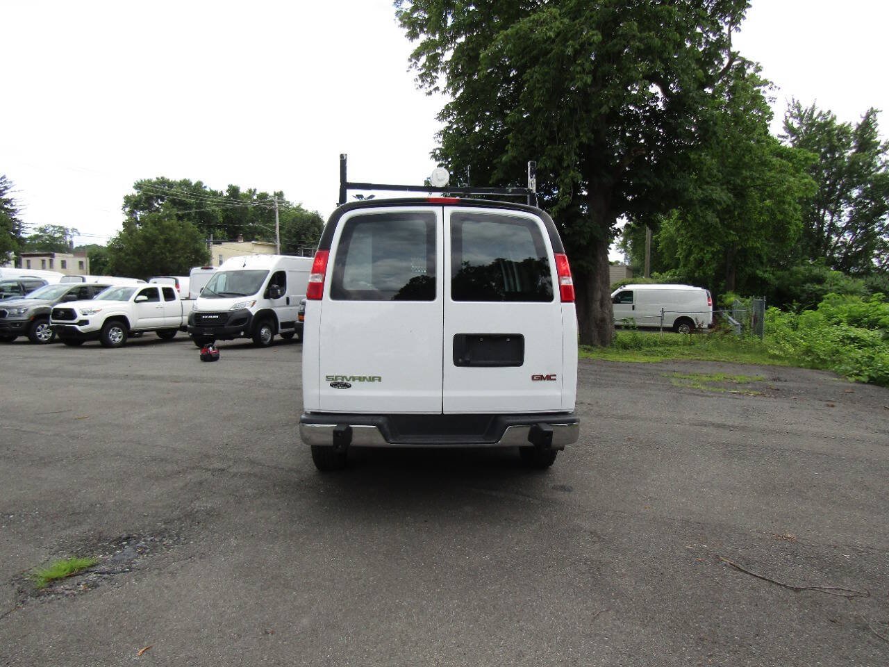 Used 2018 GMC Savana 2500 w/ Driver Convenience Package RWD image 5