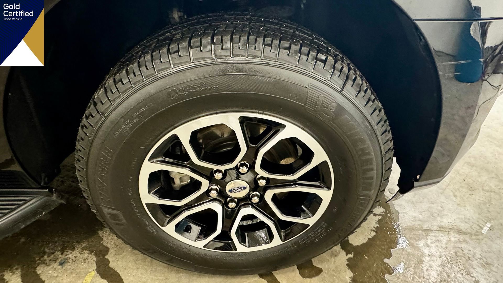 Certified 2024 Ford Expedition XLT image 6