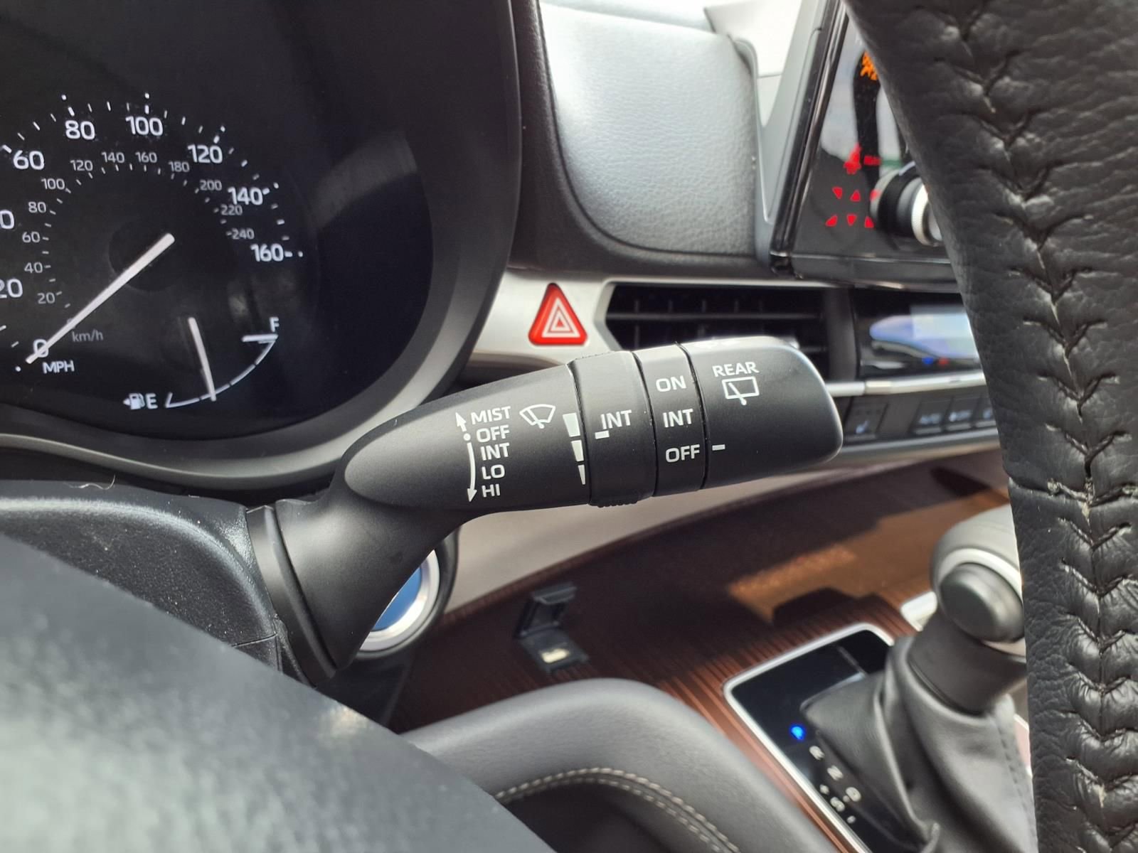 Used 2024 Toyota Sienna XLE FWD image 20