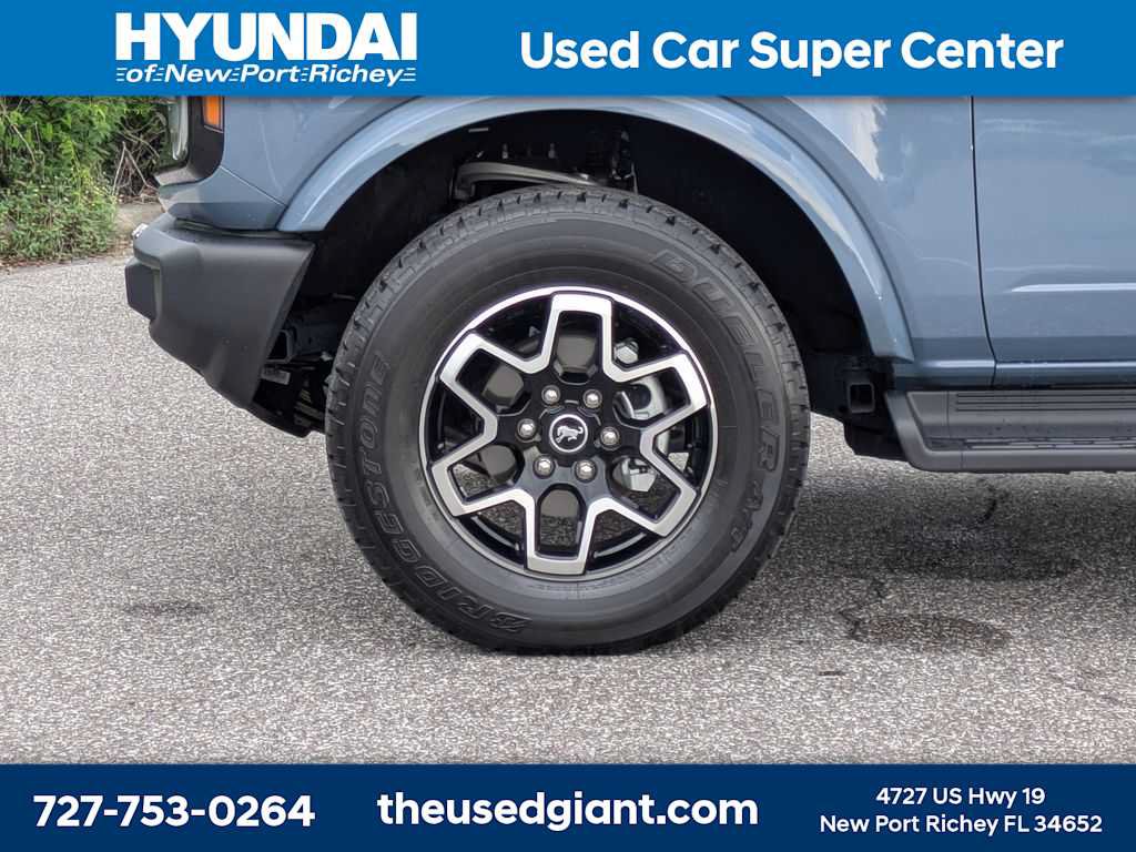 Used 2025 Ford Bronco Outer Banks AWD/4WD image 10
