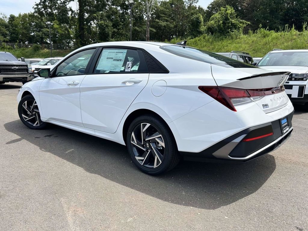 New 2026 Hyundai Elantra SEL Sport FWD image 23