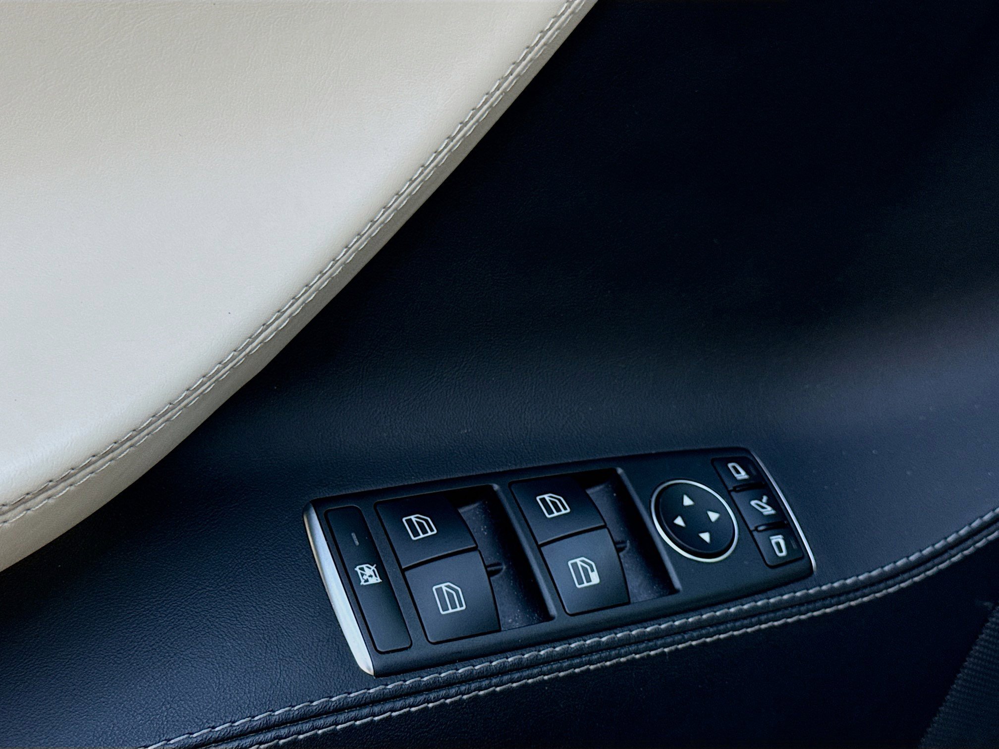 Used 2021 Tesla Model S Performance image 21