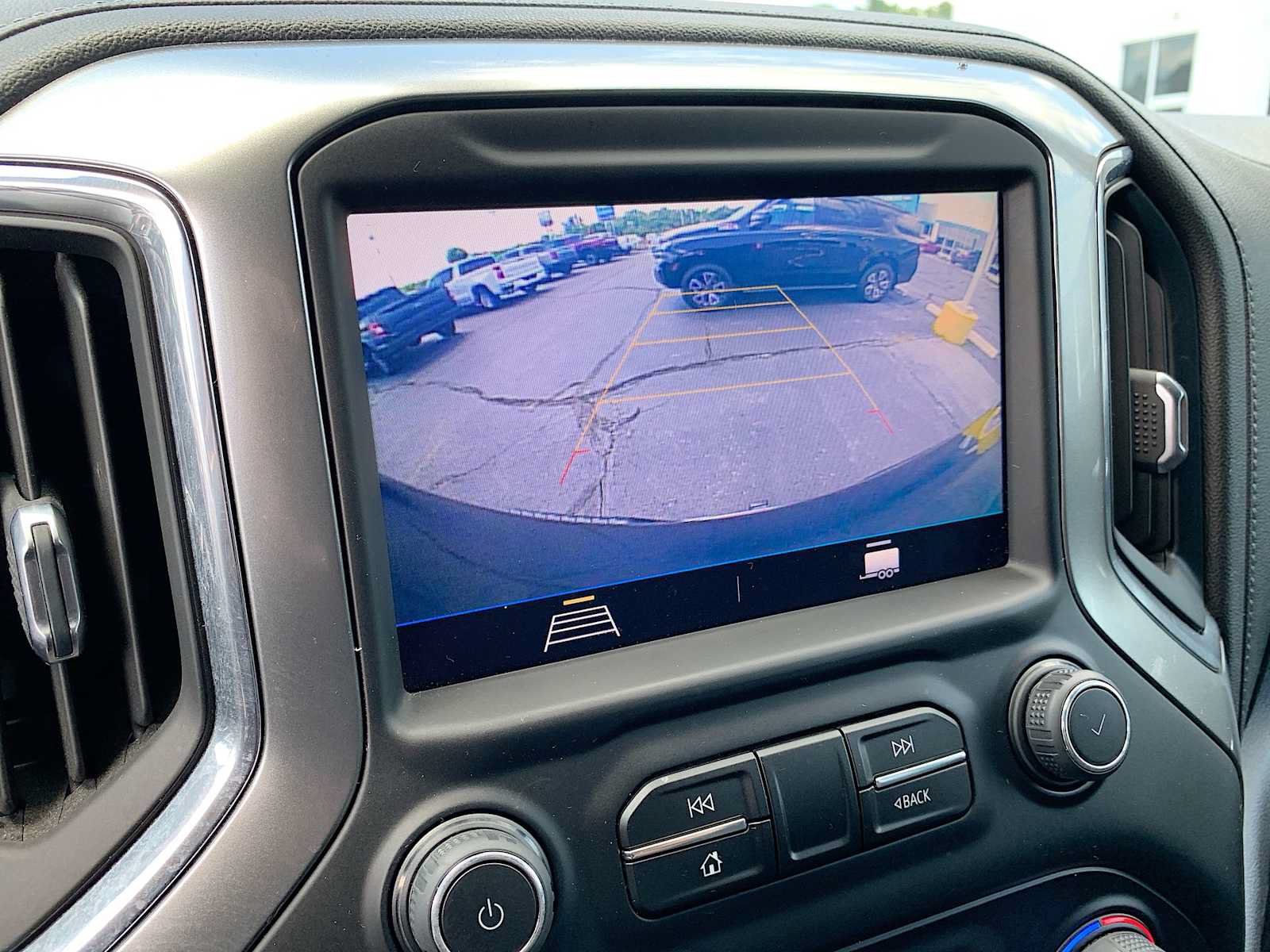 Used 2020 Chevrolet Silverado 1500 LT w/ All-Star Edition AWD/4WD image 14