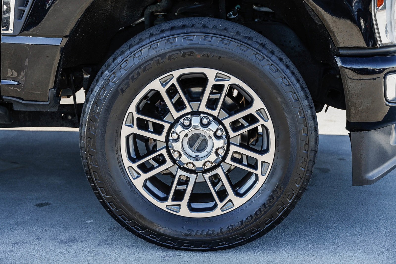 Used 2023 Ford F250 Limited w/ FX4 Off-Road Package image 9