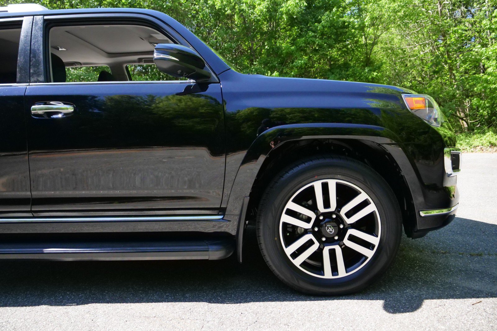 Used 2023 Toyota 4Runner Limited AWD/4WD image 39