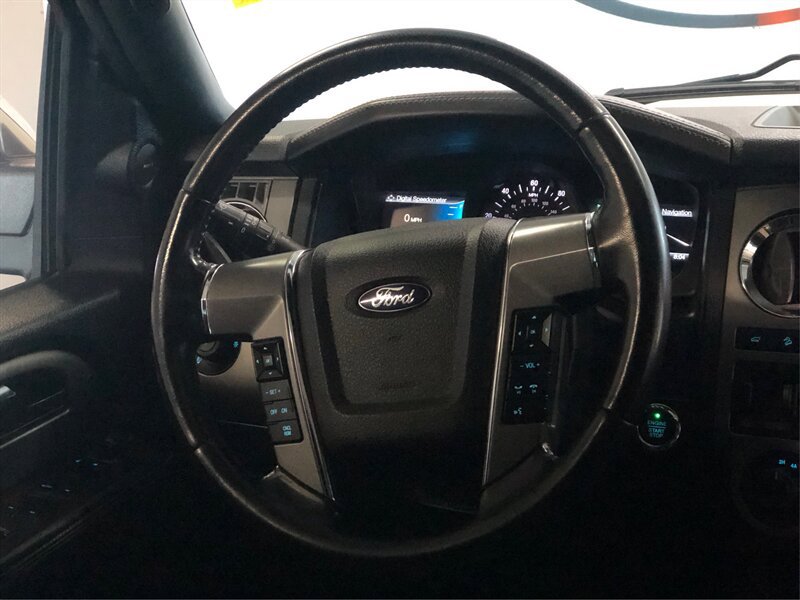 Used 2016 Ford Expedition Platinum AWD/4WD image 16