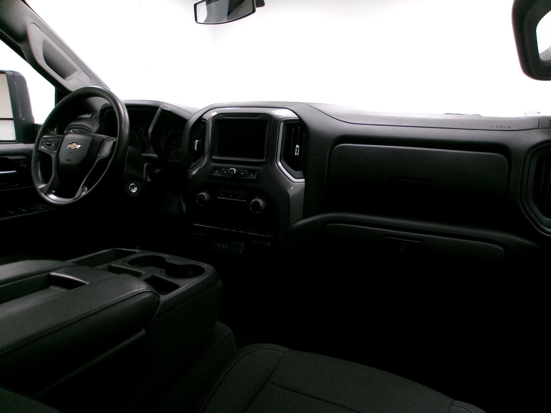 Used 2023 Chevrolet Silverado 2500 Custom w/ Custom Convenience Package image 3