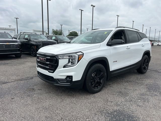 Used 2023 GMC Terrain AT4 AWD/4WD image 7
