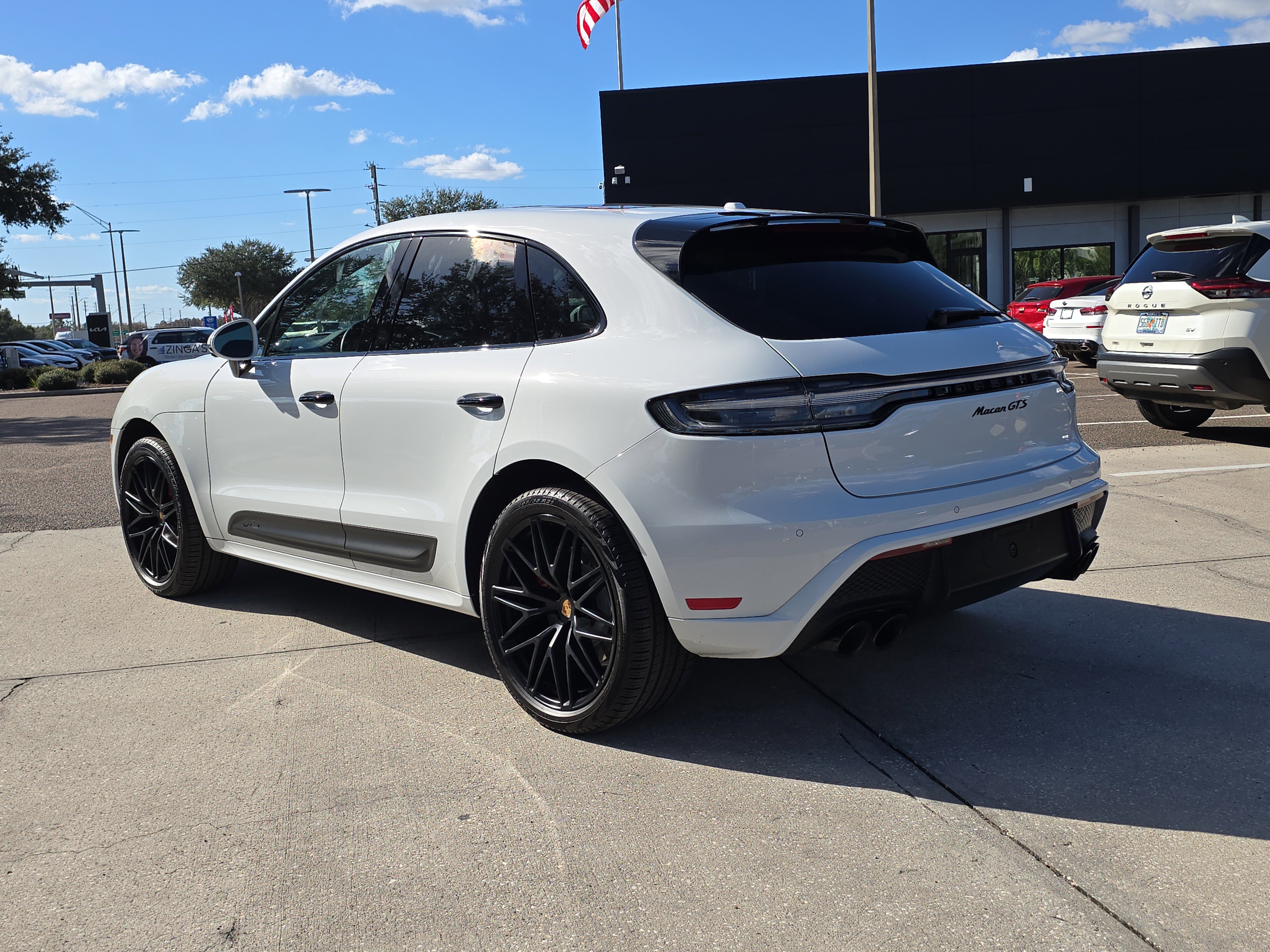 Used 2024 Porsche Macan GTS image 6