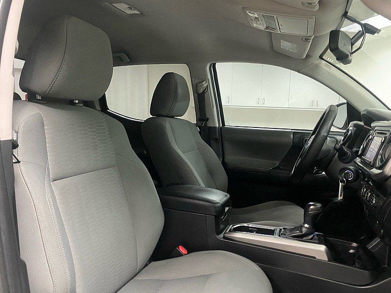 Used 2016 Toyota Tacoma SR5 w/ SR5 Appearance Package (SN) RWD image 16