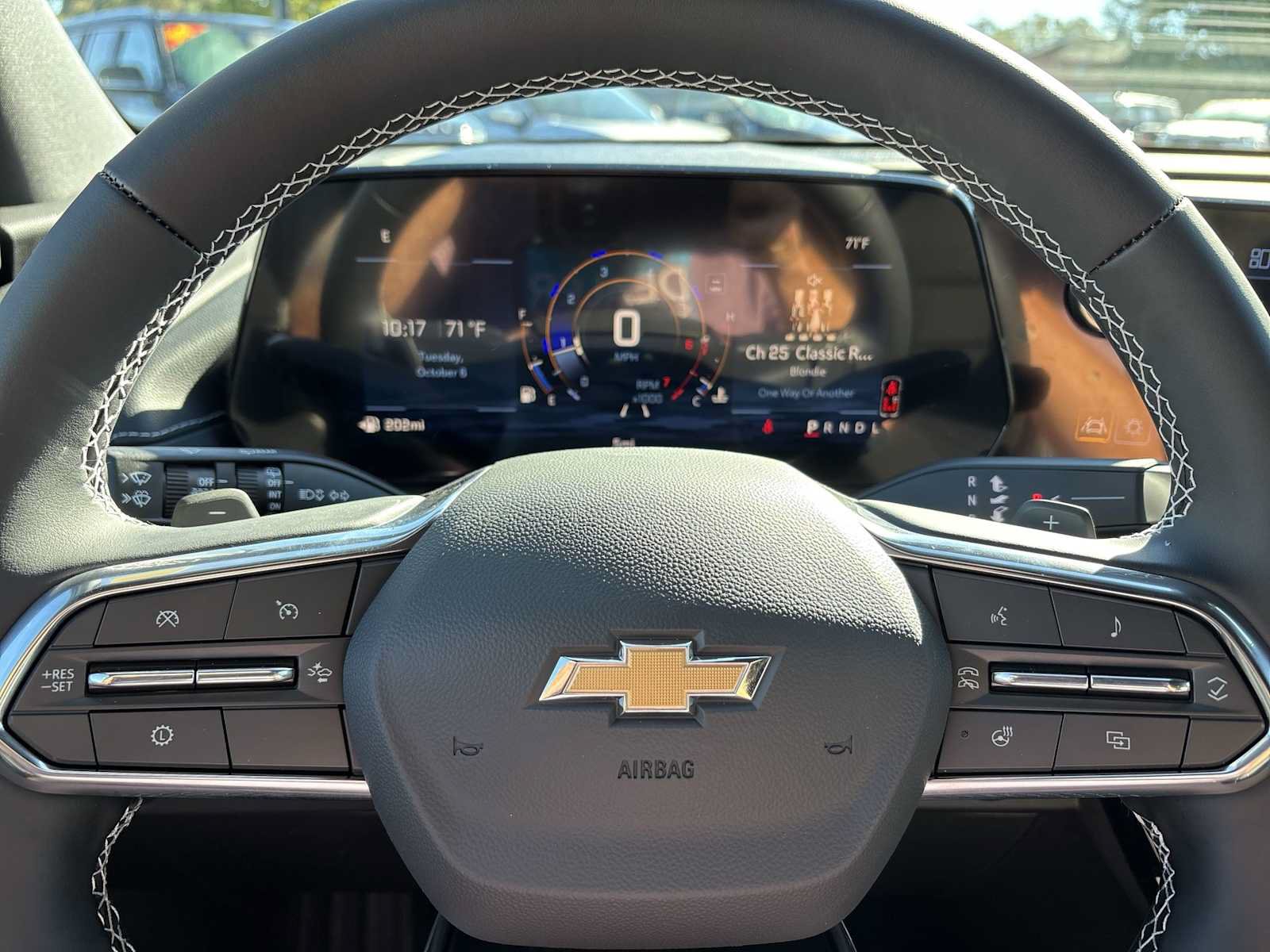 New 2027 Chevrolet Traverse LT w/ Driver Confidence Package FWD image 11