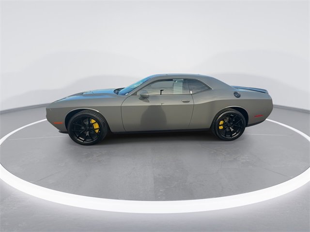 Used 2018 Dodge Challenger SXT image 5