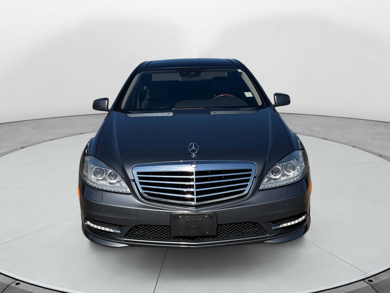 Used 2011 Mercedes-Benz S 550 4MATIC image 8