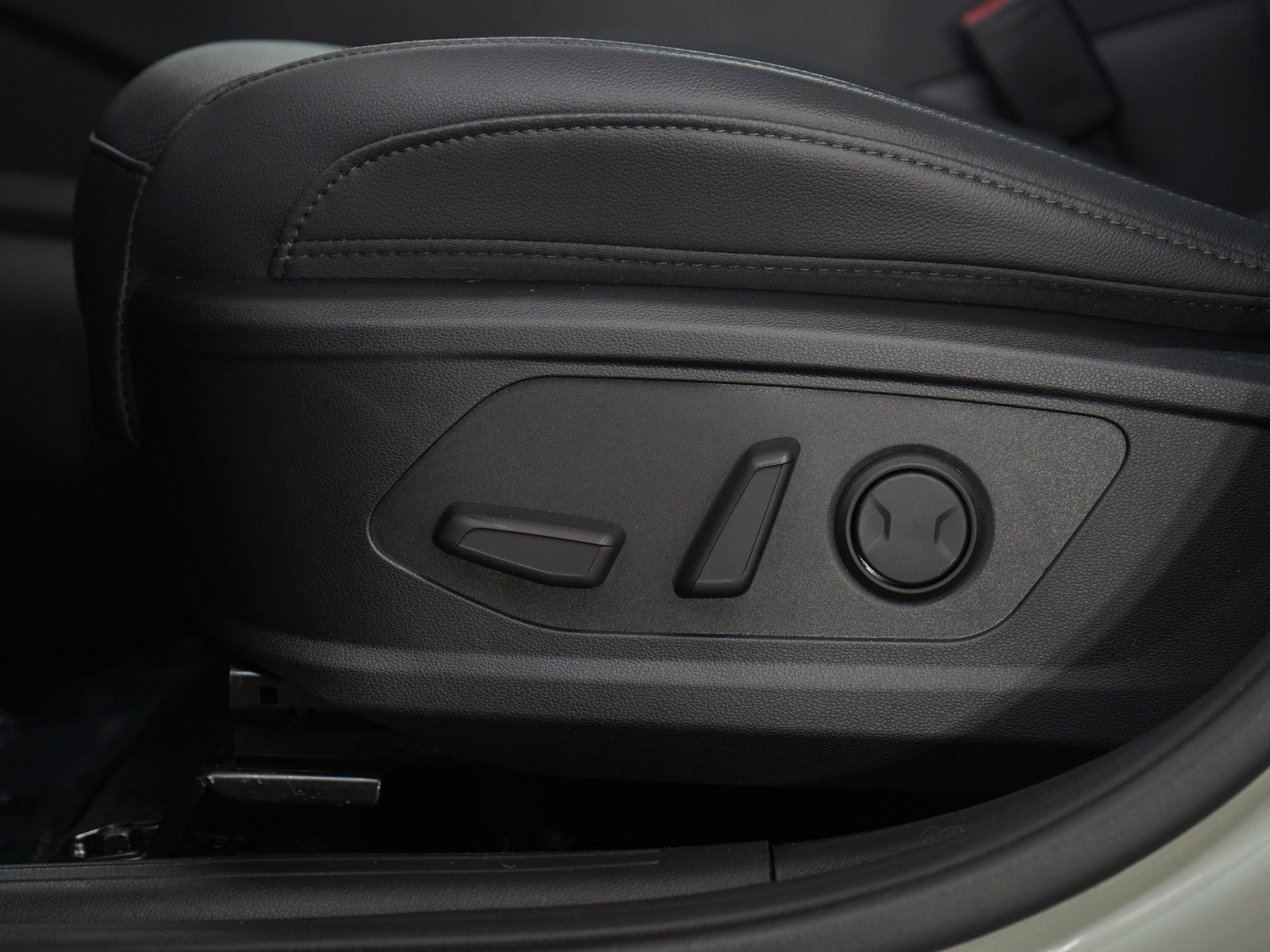 Certified 2025 Hyundai Santa Cruz SEL image 22