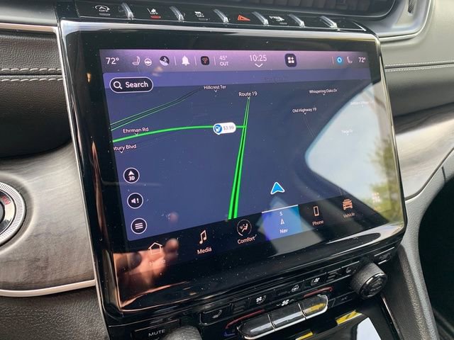 Used 2023 Jeep Grand Cherokee Limited w/ Luxury Tech Group II image 22