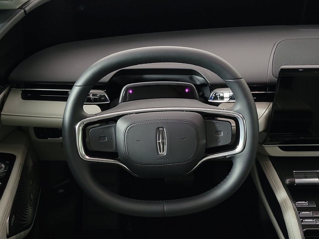 New 2026 Lincoln Nautilus Reserve AWD/4WD image 10