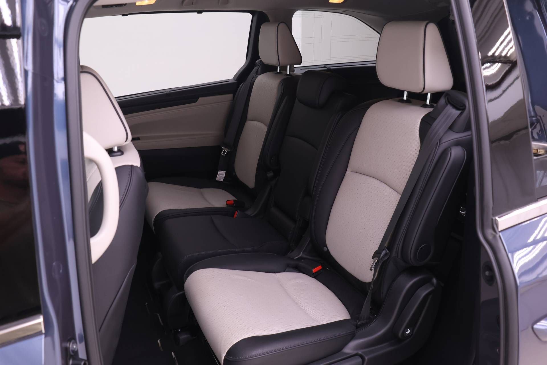 Certified 2026 Honda Odyssey Elite image 10