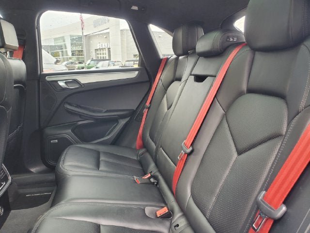 Used 2018 Porsche Macan Turbo AWD/4WD image 29