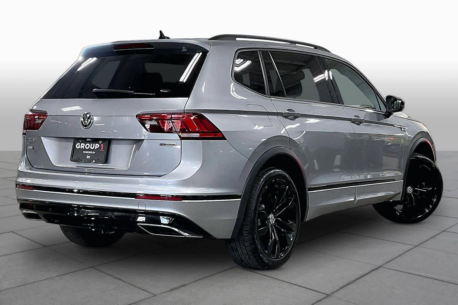Used 2021 Volkswagen Tiguan SE R-Line AWD/4WD image 13