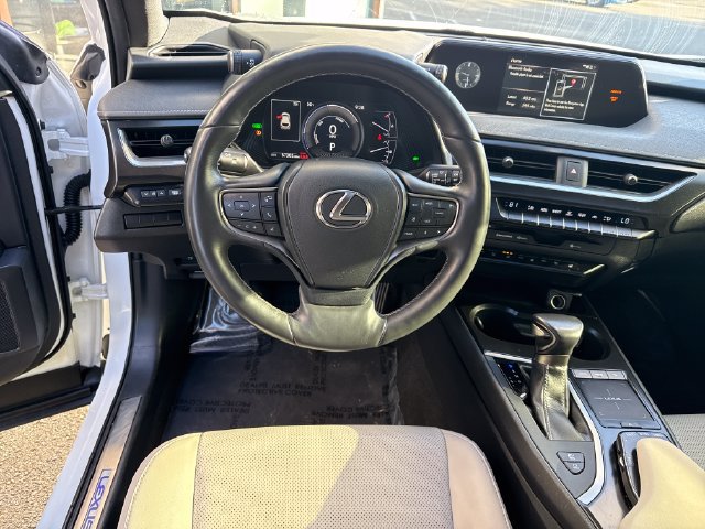 Used 2020 Lexus UX 250h w/ Premium Package AWD/4WD image 17