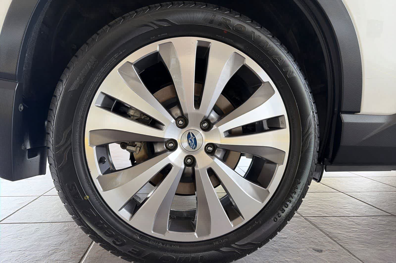 Used 2019 Subaru Ascent Touring w/ Popular Package #3 AWD/4WD image 32