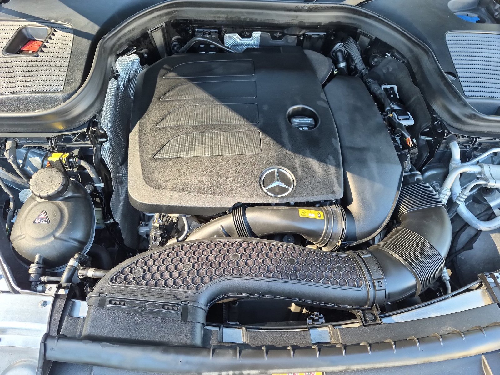 Used 2021 Mercedes-Benz GLC 300 4MATIC image 36