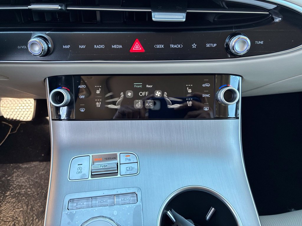 New 2027 Genesis GV70 2.5T Advanced AWD/4WD image 35