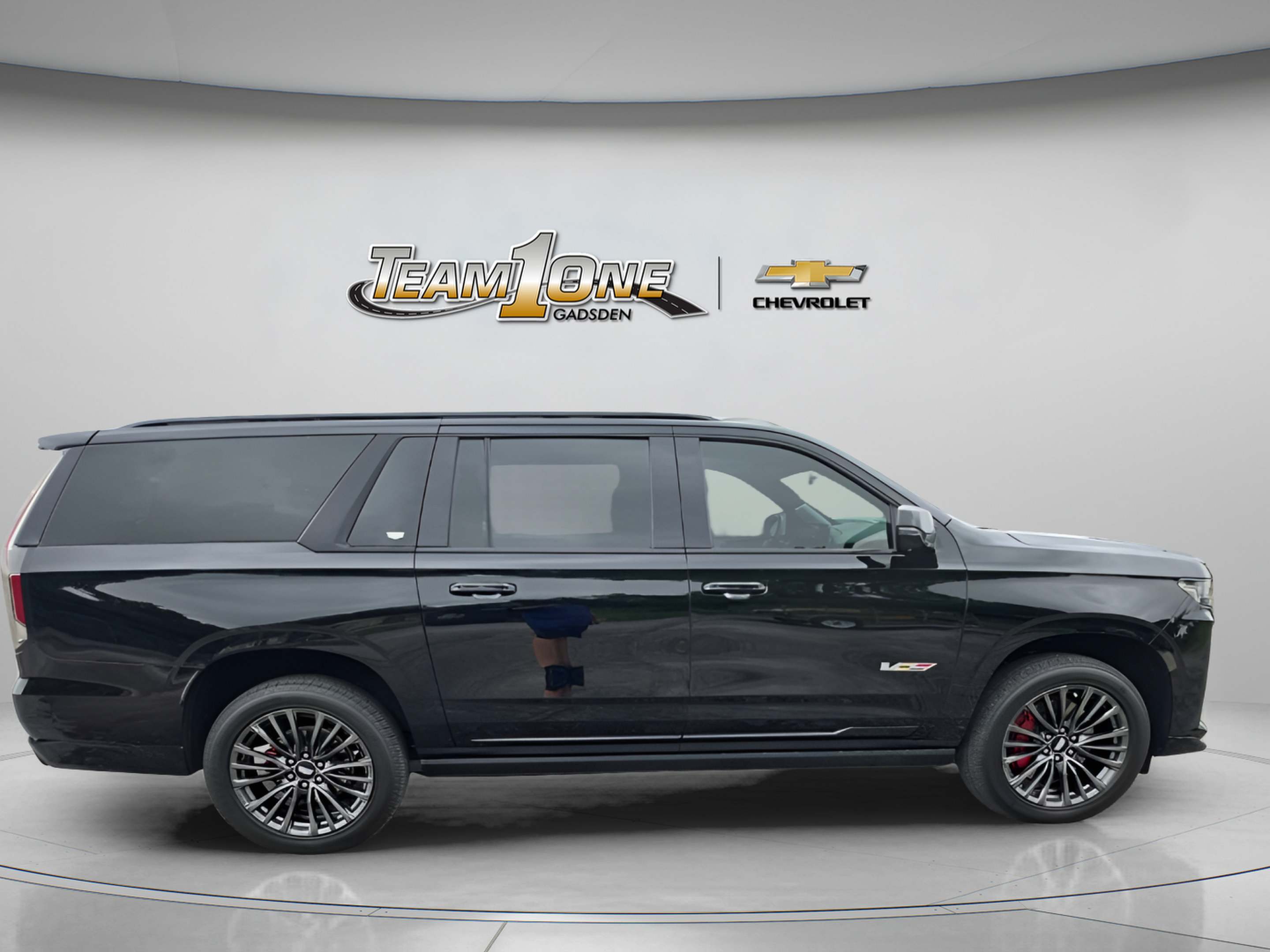 Used 2023 Cadillac Escalade ESV V AWD/4WD image 9