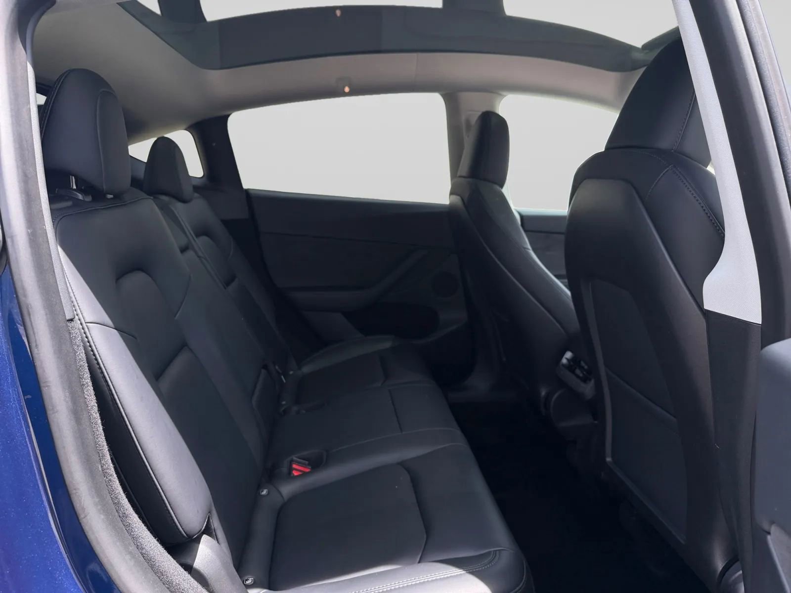 Used 2023 Tesla Model Y Performance AWD/4WD image 33