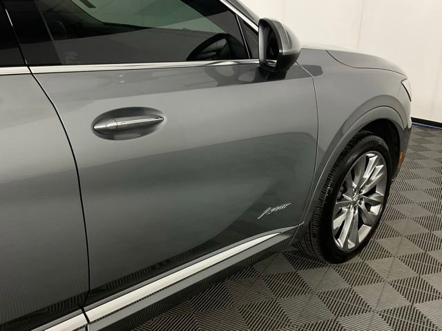 Used 2023 Buick Envision Avenir AWD/4WD image 9